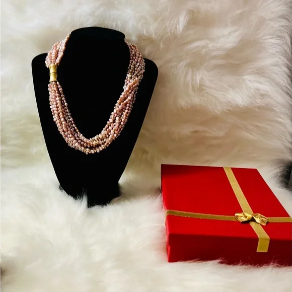 Graduated Pink Freshwater Cultured Pearl Torsade Necklace in 750 Gold. 💓 - Picture 3 of 11